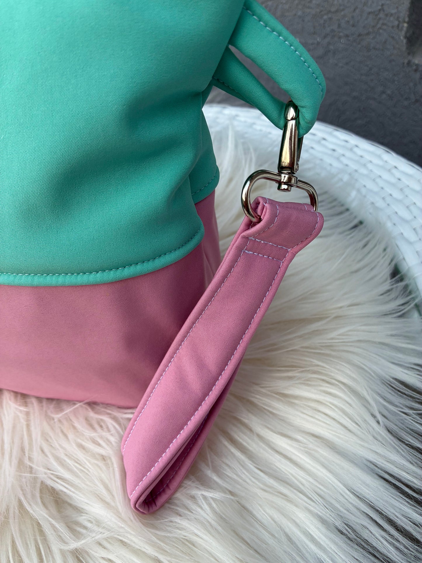 Handgefertigte Kosmetik- & Reisetasche